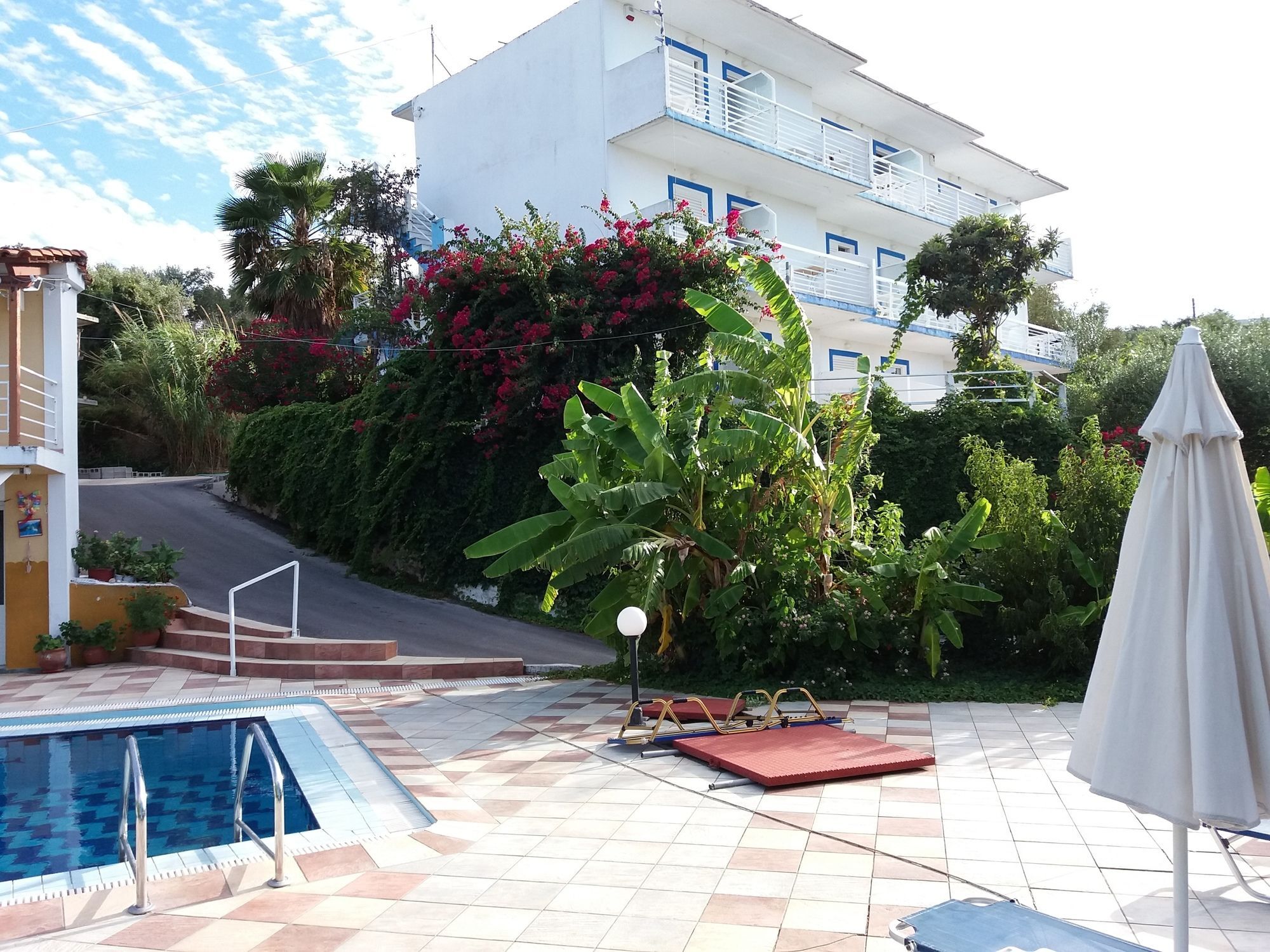 Yanna Studios & Apartments Tsilivi  Exterior photo